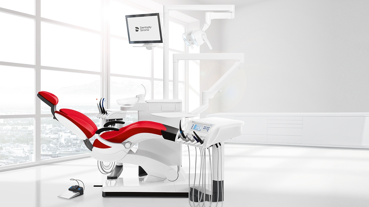 Dental light mounted on dental chair