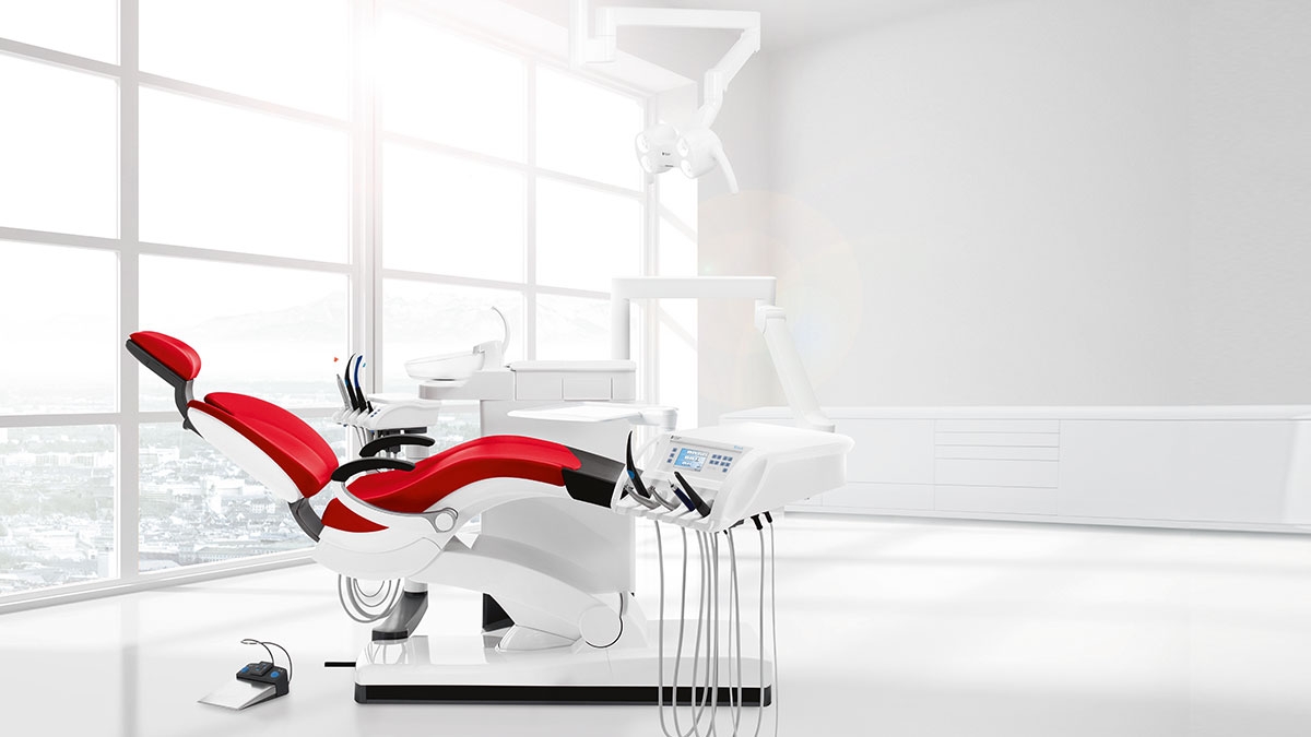 dental light mounted to ceiling
